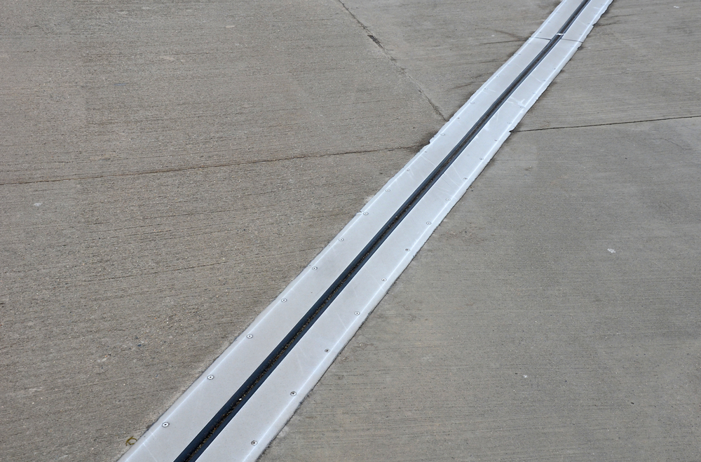 Roof,Structure,Or,Bridge,Expansion,For,Safe,Connection,Of,Two